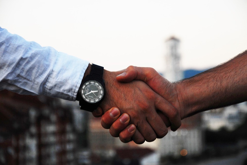 handshake_1513228_960_720.jpg
